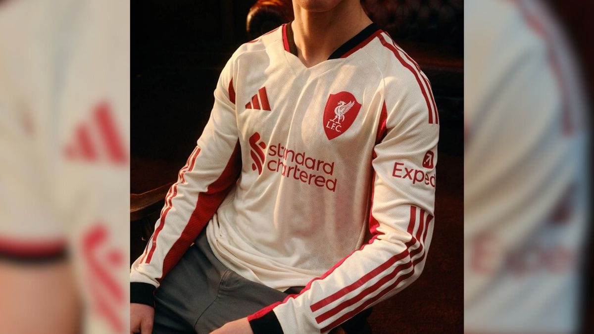 Novas camisas do Liverpool (Foto: divulgação LFC)