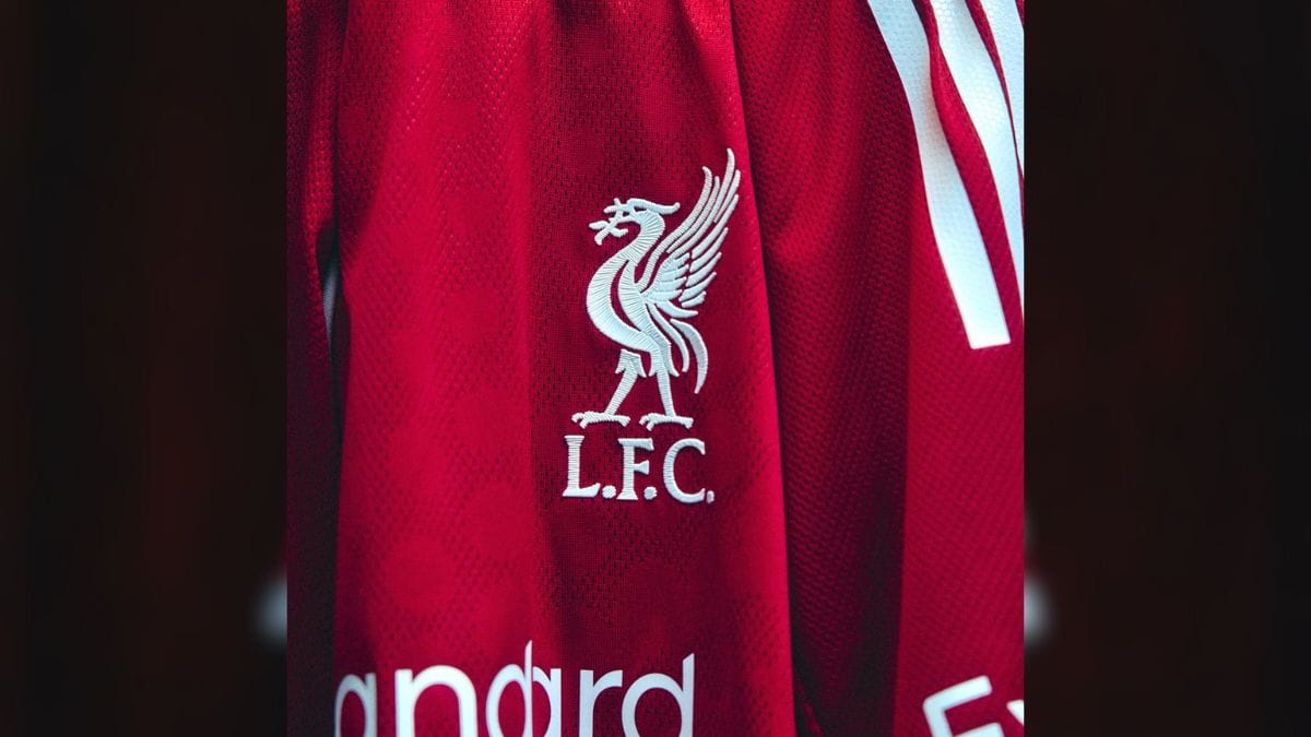 Novas camisas do Liverpool (Foto: divulgação LFC)
