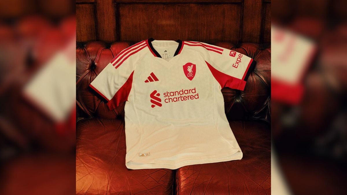 Novas camisas do Liverpool (Foto: divulgação LFC)