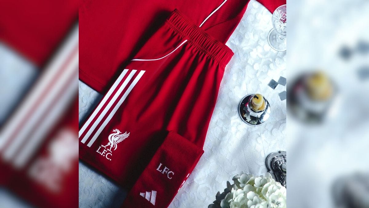 Novas camisas do Liverpool (Foto: divulgação LFC)