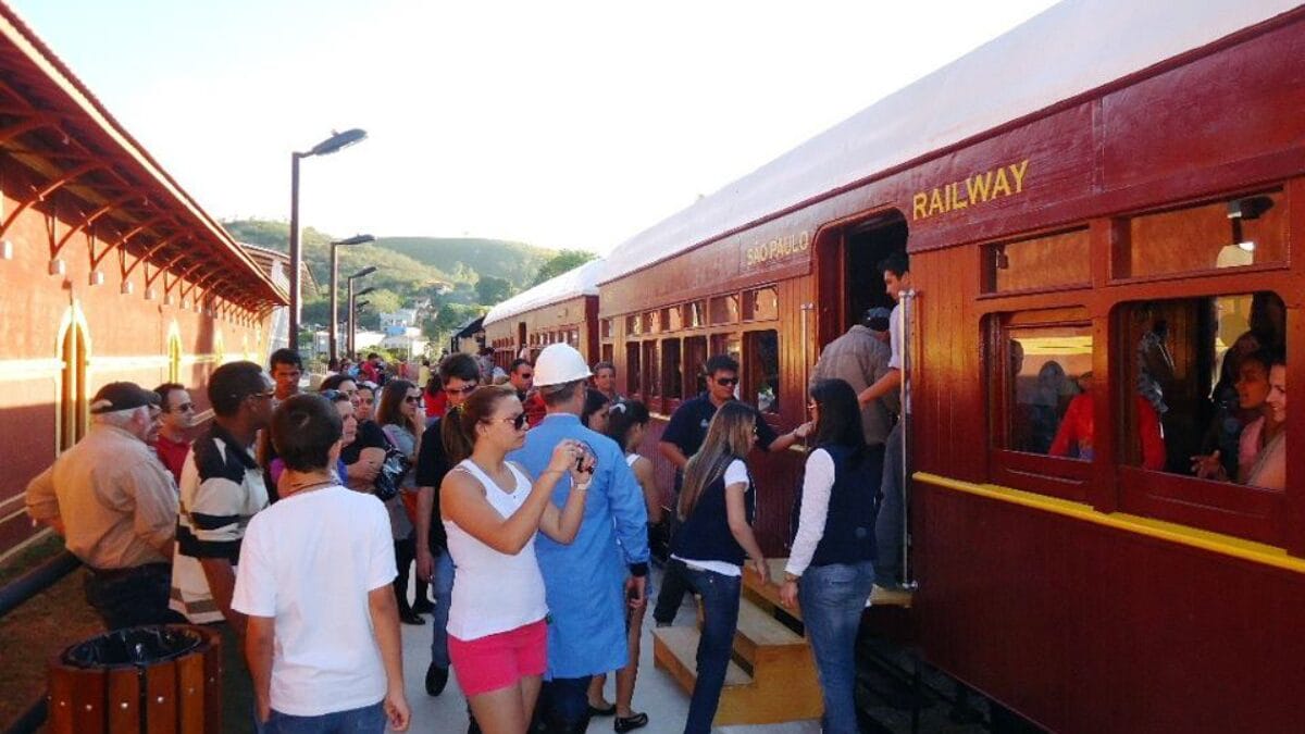 passeio de trem de guararema em são paulo