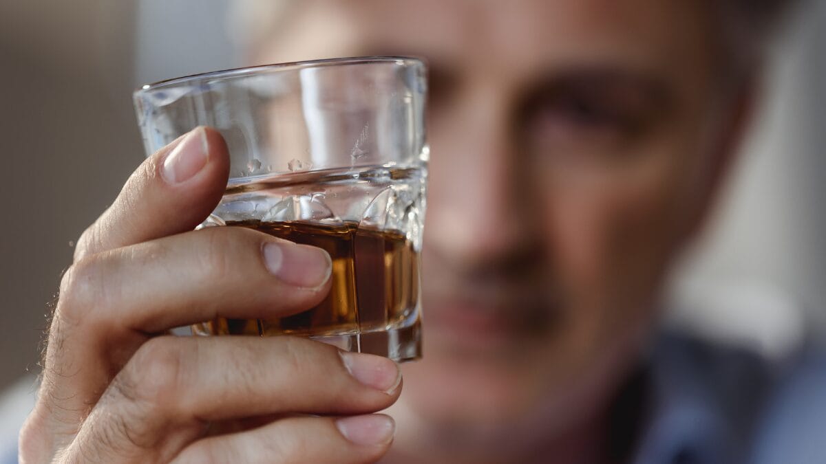 qual o efeito de beber alcool para o cérebro