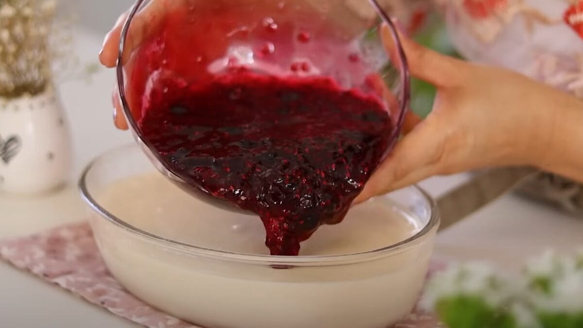 Sem forno: como fazer cheesecake de frutas vermelhas muito fácil