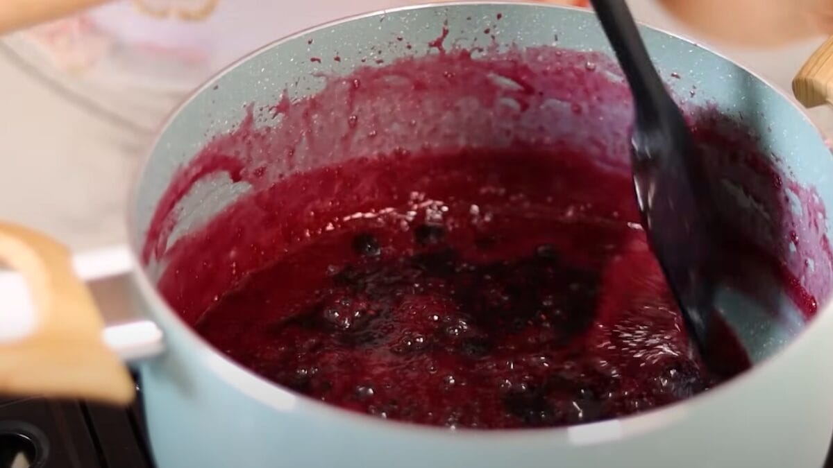 Sem forno: como fazer cheesecake de frutas vermelhas muito fácil