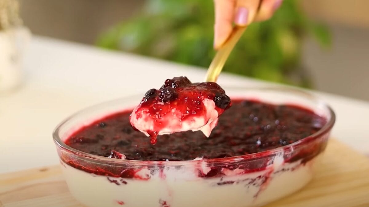 Sem forno: como fazer cheesecake de frutas vermelhas muito fácil