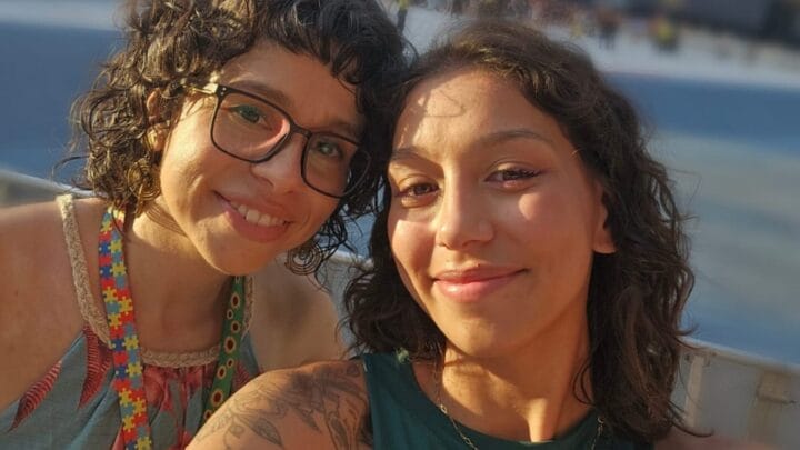 Ísis e Amalia Leites