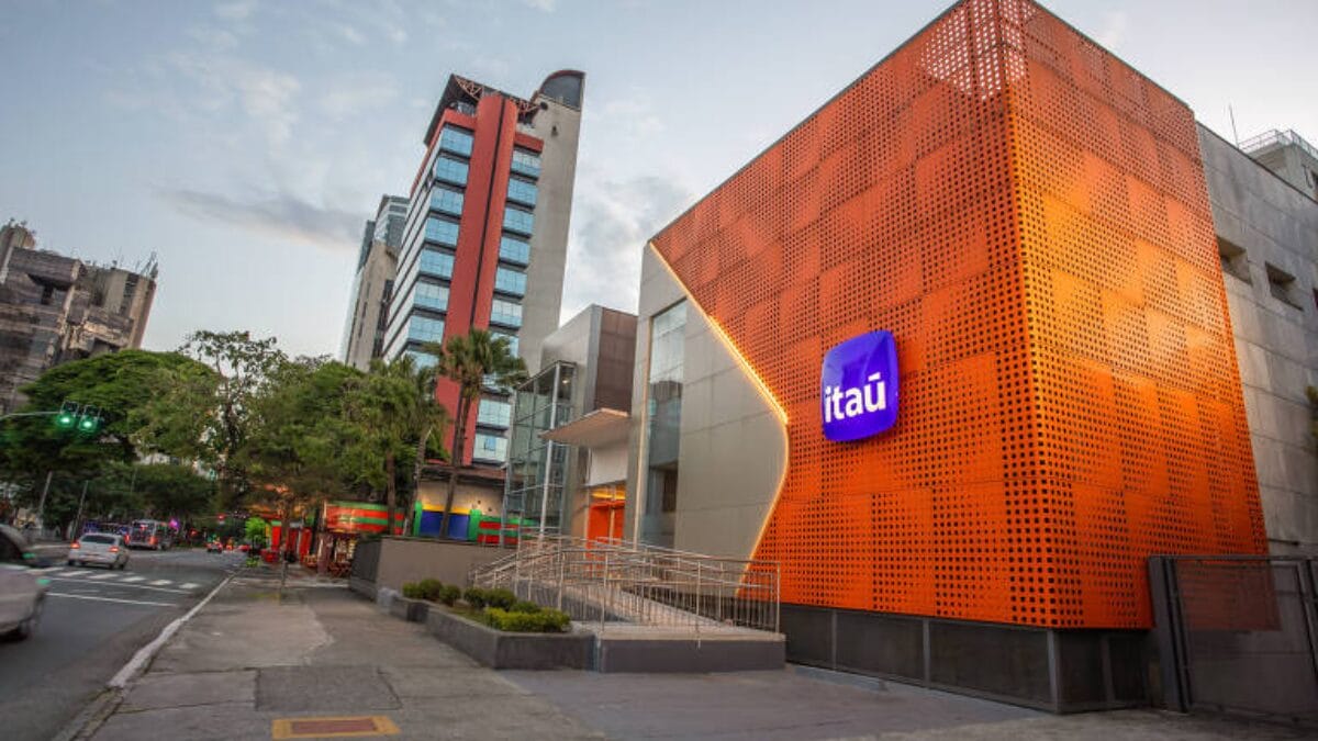 Itaú planejava demitir 2 mil funcinários após análise de baixa produtividade em home office