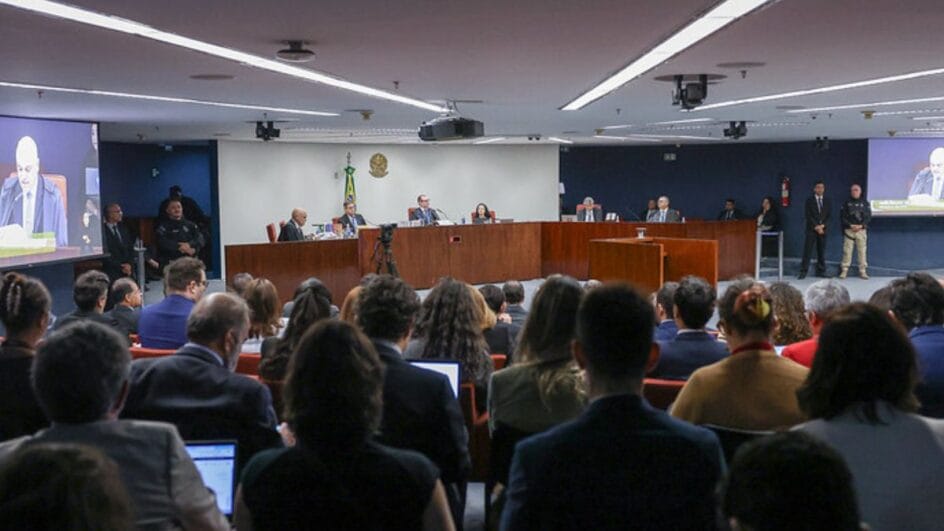 Julgamento no STF começou na manhã desta terça-feira (Foto: Antônio Augusto, STF)