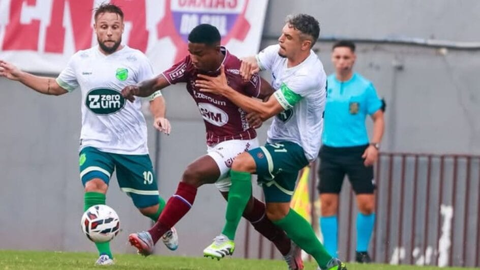 Floresta é o mandante da partida (Foto: Luiz Erbes, S.E.R. Caxias)