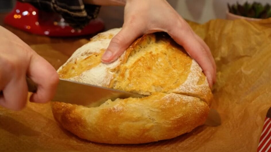 Pão fácil e barato leva só 4 ingredientes e fica delicioso