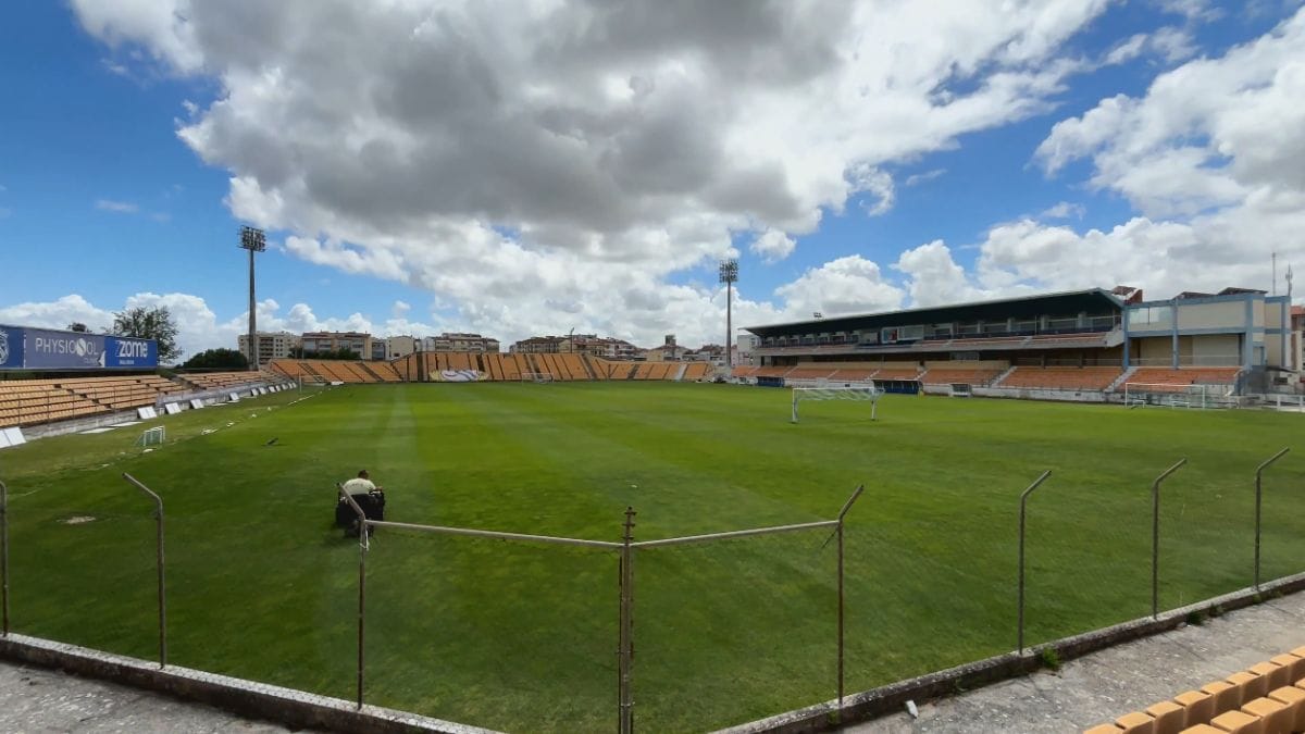 Reforma estádio Alverca 
