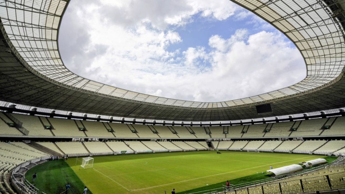 Equipe manda jogos na Arena Castelão (Foto: Carlos Gibaja)
