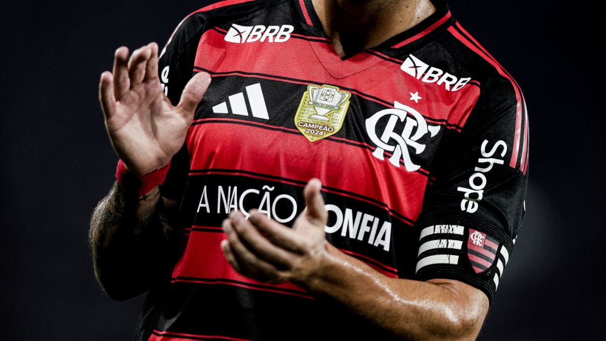 Visual Surpreendente de Titular do Flamengo Levanta Dúvidas: "Nova Contratação?"