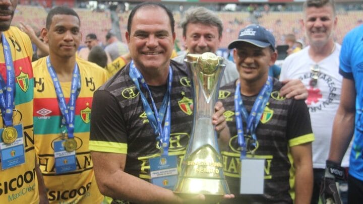 Waguinho Dias foi campeão brasileiro da Série D com o Brusque em 2019 (Foto: divulgação, Brusque FC)
