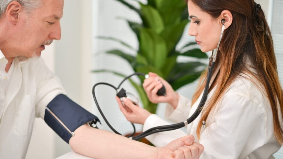 Conheça Cinco Grupos de Alimentos que Ajudam a Reduzir a Pressão Arterial