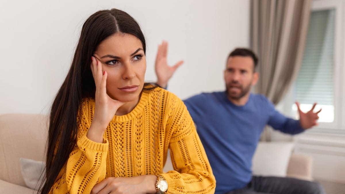 frases que aproximam casais, entenda o que falar durante uma discussão (Foto: Freepik)