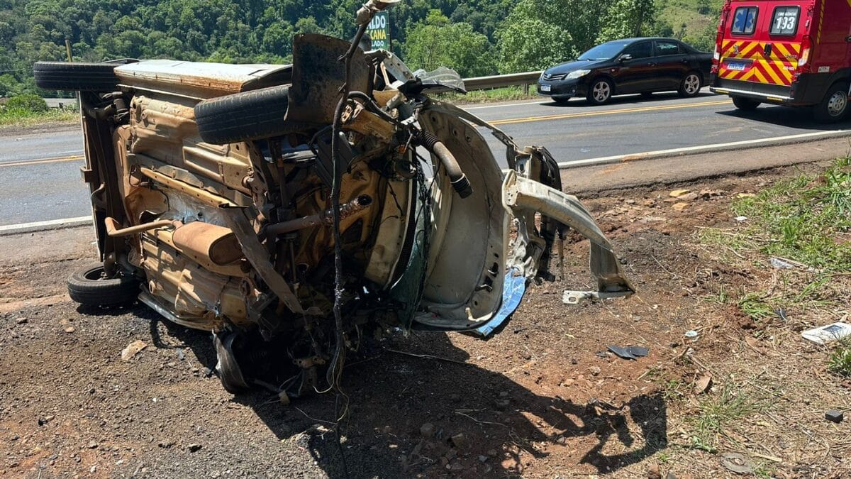Motor é arremessado e jovem morre em grave acidente no Oeste de SC