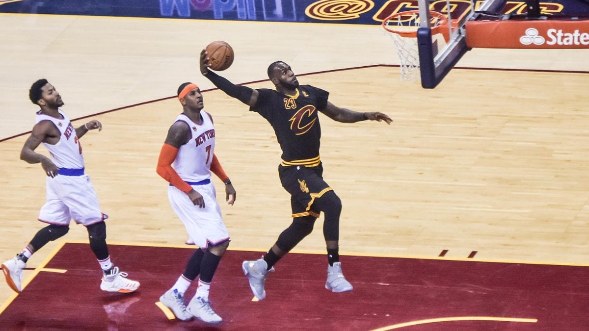 LeBron James pelos Cavs (Foto: Erik Drost, Wikimedia Commons, banco de imagens)