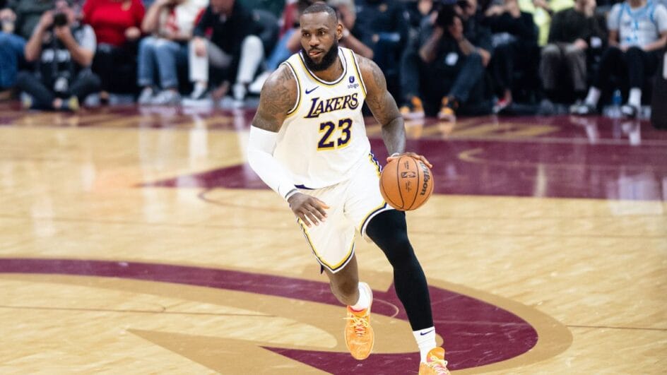 Aposentadoria? LeBron James pelos Lakers (Foto: Erik Drost, Wikimedia Commons, banco de imagens)