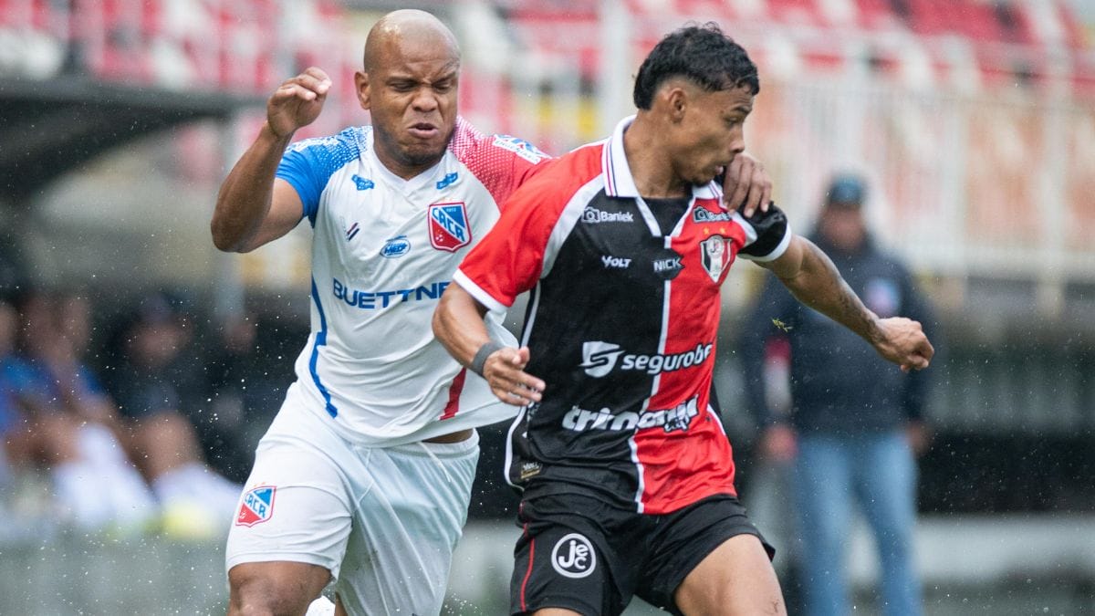 Carlos Renaux é o mandante da partida de hoje (Foto: Luiz Vieira)
