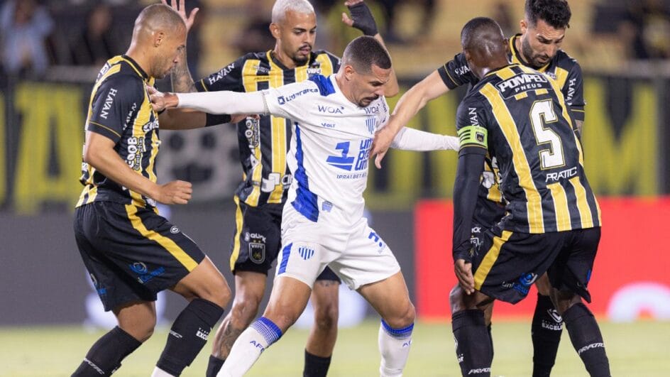 Avaí é o mandante da partida desta quarta (Foto: Beno Kuster)