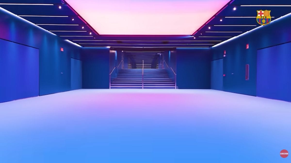 Acesso ao campo a partir dos vestiários (Foto: reprodução YouTube Barcelona)