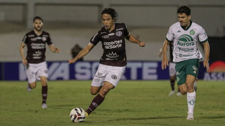 Chapecoense vence a Ferroviária