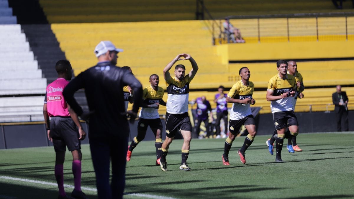 Criciúma venceu em casa pela Copa SC (Foto: Celso da Luz)