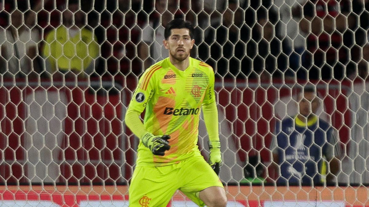 Rossi foi eleito o melhor da partida (Foto: Gilvan de Souza)