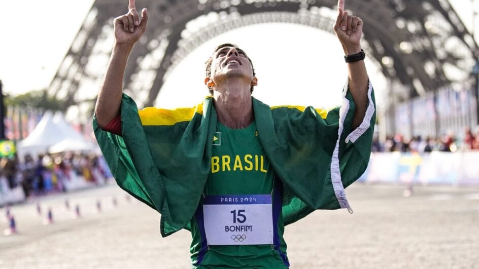 Caio Bonfim ganhou medalha inédita para o Brasil nas Olimpíadas de Paris 2024