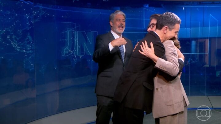 é claro que eu to impressionado com essa redação lotada, eu estou encontrabdo oelgas de todas as áreas do jornalistmo, é uma alegria ver tanta gente que a gente gosta, mas eu to tranquilo, eu to sereno.