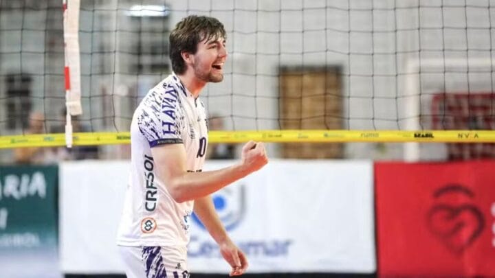Ponteiro Eduardo Ayala, de 23 anos, contratação do Joinville Vôlei