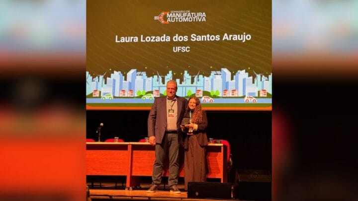 Egressa da UFSC Joinville recebe prêmio Novos Engenheiros