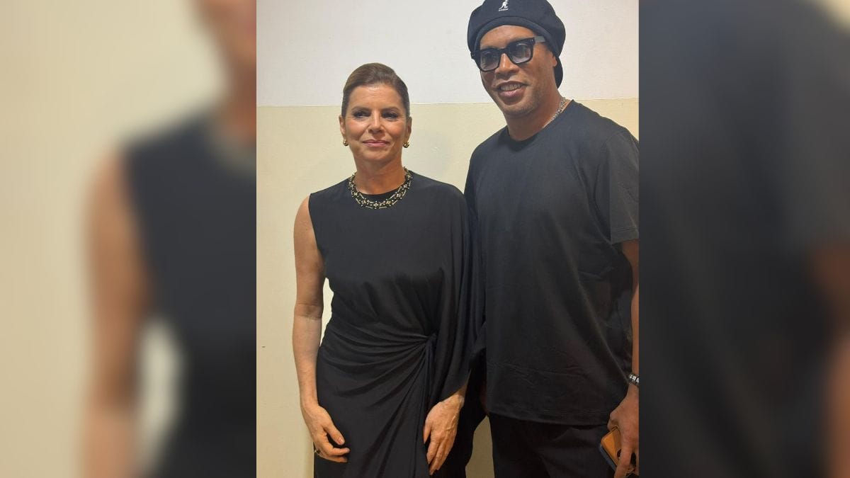 Ronaldinho Gaúcho e a atriz que interpreta Odete Roitman