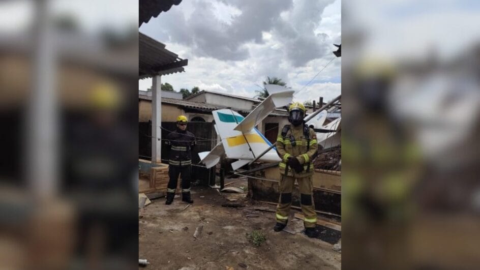 Vídeo mostra avião em meio a destroços de casa em Goiânia; assista
