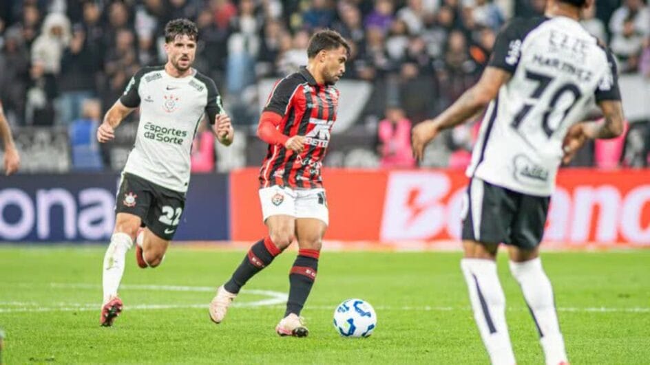 Vitória é o mandante da partida (Foto: Victor Ferreira)