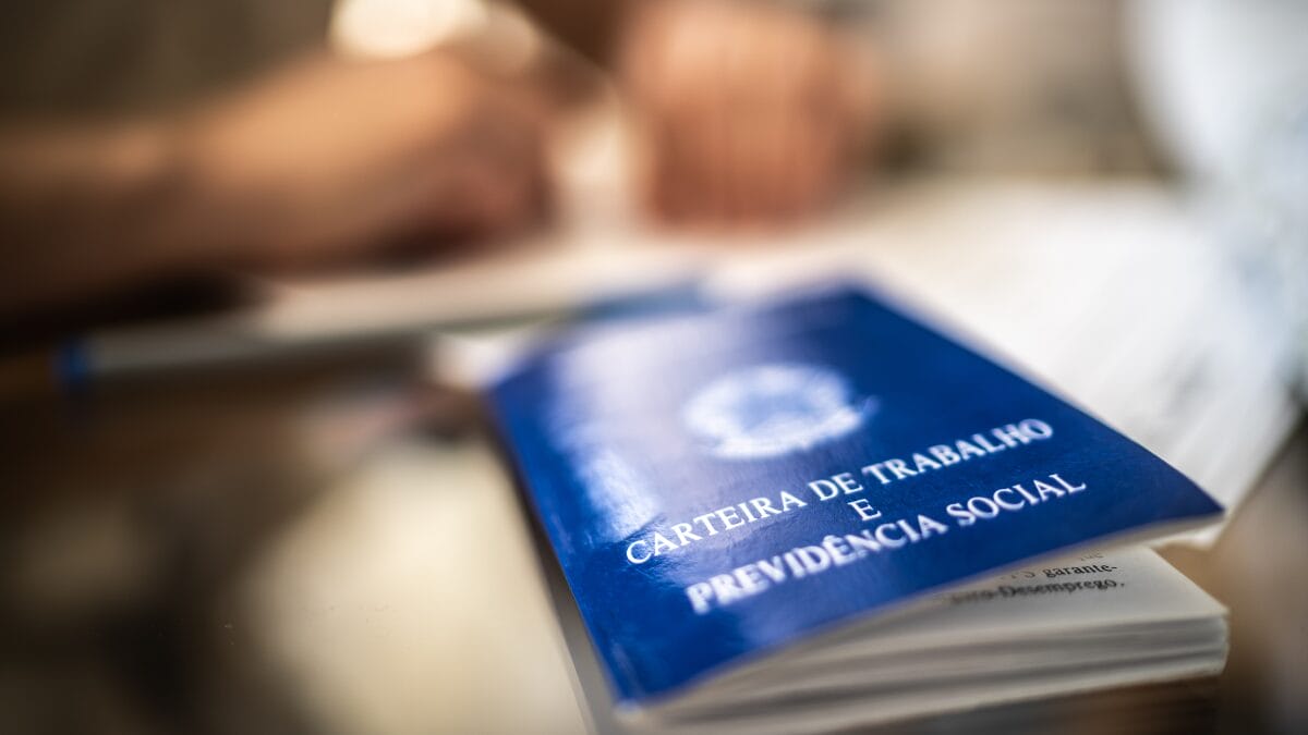 Vagas foram criadas com carteira assinada (Foto: Banco de Imagens)