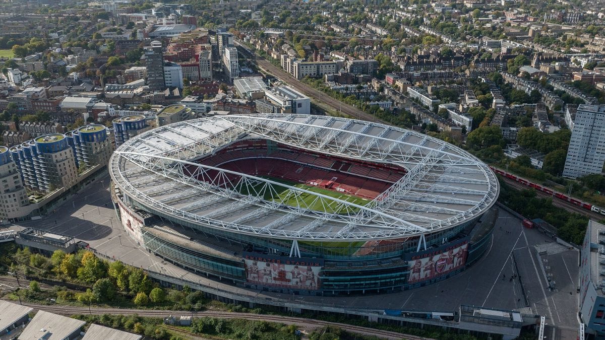 Vista a&eacute;rea Emirates Stadium (Foto: Arne M&uuml;seler, Wikimedia Commons, banco de imagens)