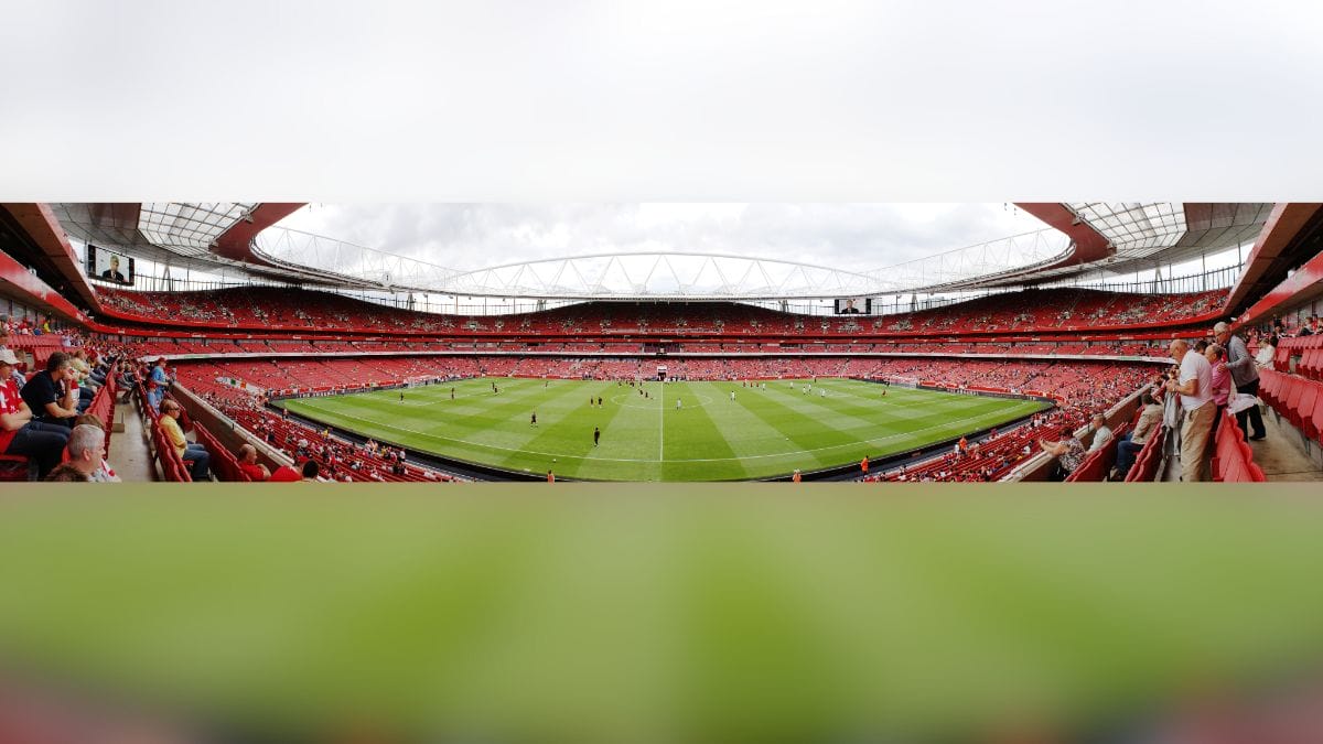 Vista panor&acirc;mica do Emirates Stadium (Foto: Ed g2s, Wikimedia Commons, banco de imagens)