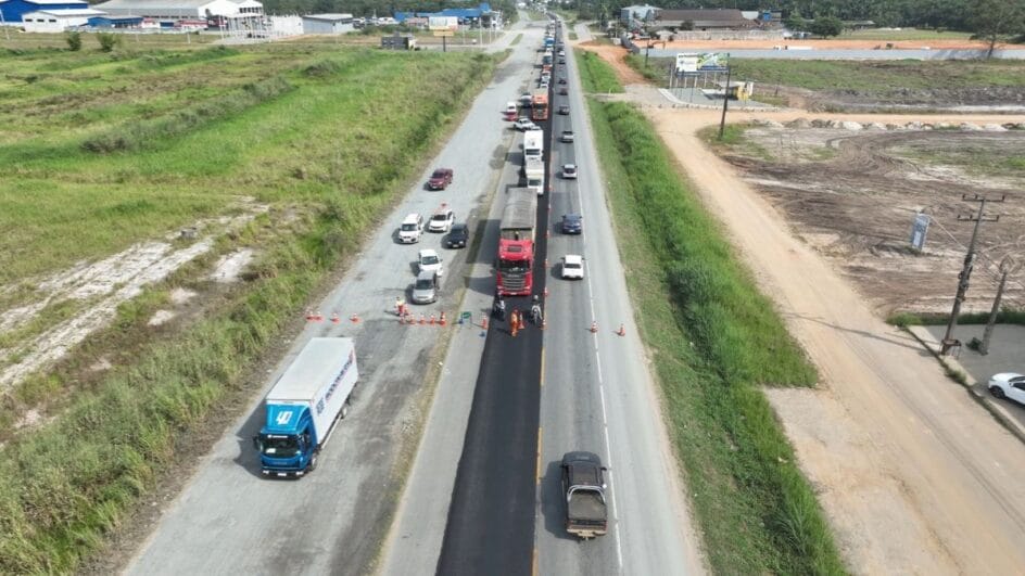 br-280 operando em sistema pare e siga em Araquari