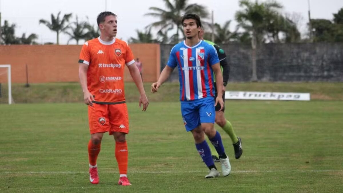 Carlos Renaux e Camboriú empatam no primeiro jogo — Foto: Gleison Ferraz/Agência mais Impacto