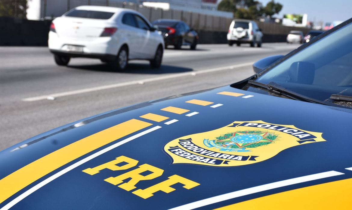 viatura da polícia rodoviária federal