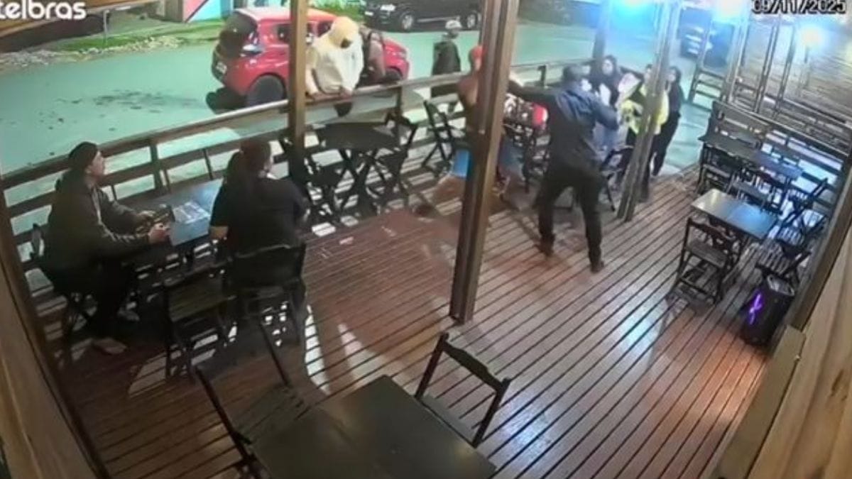 ataque em bar