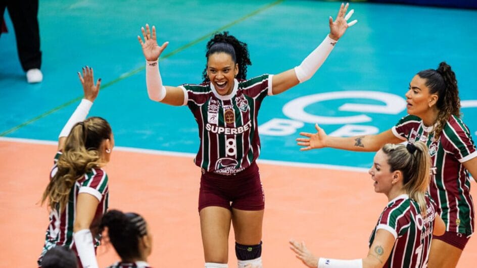 Atletas do Fluminense comemorando ponto pela Superliga Feminina 202526