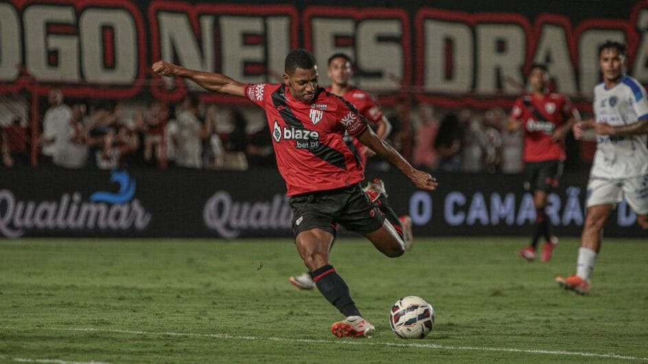 Atlético-GO é o mandante da partida (Foto: Bruno Corsino)