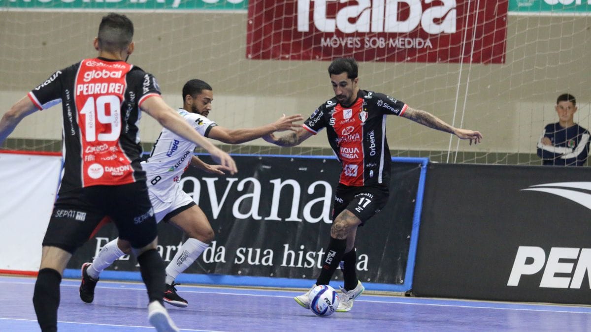 JEC Futsal venceu o primeiro jogo (Foto: Juliano Schmidt)