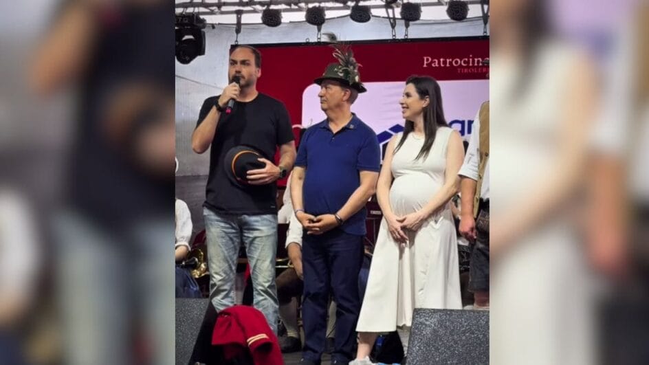 Carlos Bolsonaro iniciou jornada por SC, mas pré-candidatura tem gerado divisão no bolsonarismo catarinense (Foto: Instagram, Reprodução)