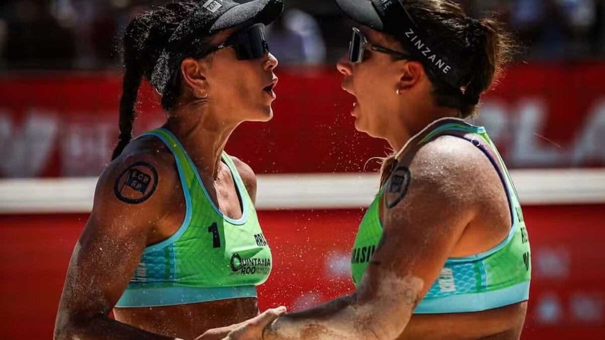 Carol Solberg e Rebecca, dupla brasileira no Mundial de Vôlei de Praia