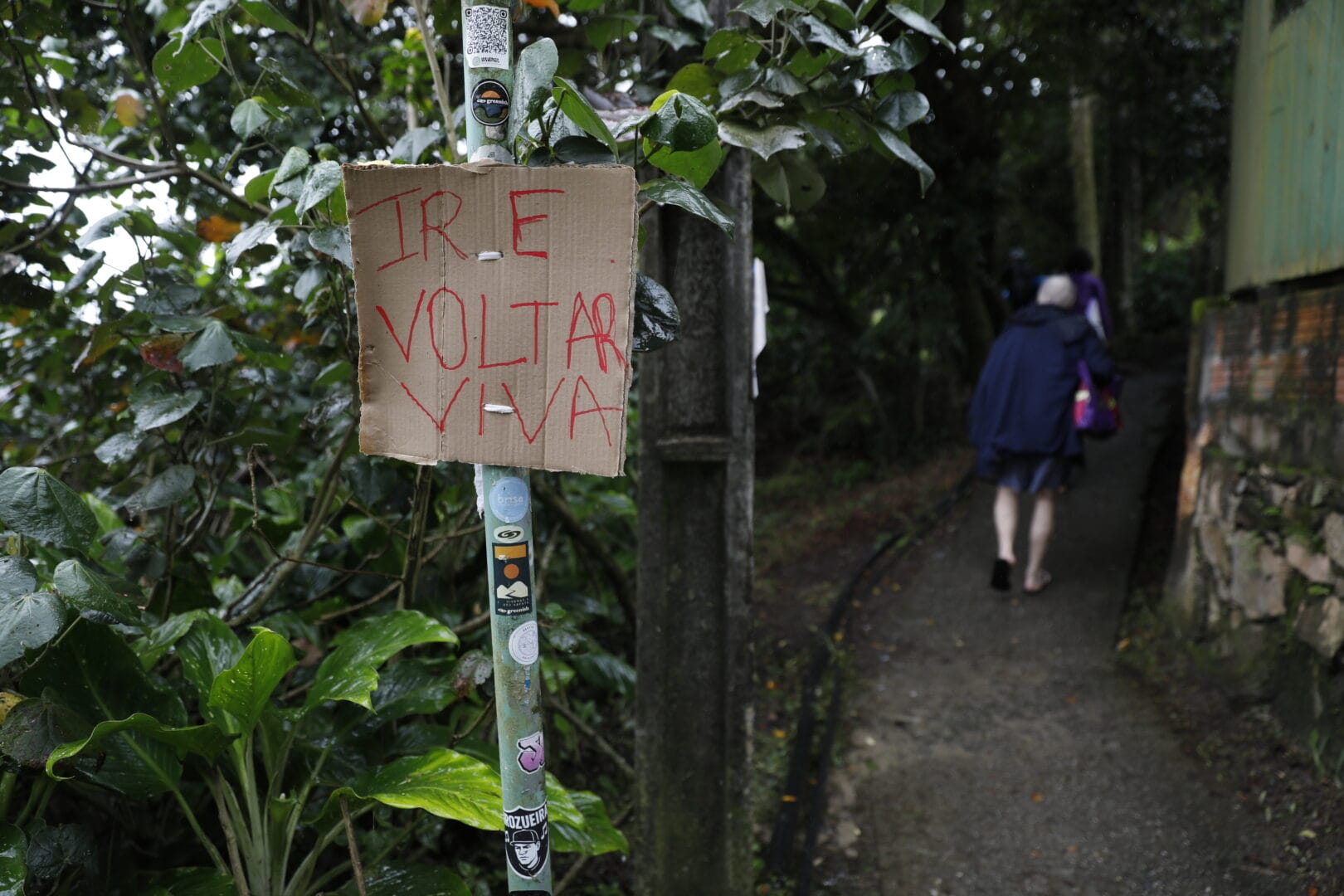 Morte de Catarina Kasten abala comunidade da Praia do Matadeiro, no Sul da Ilha, em Florianópolis