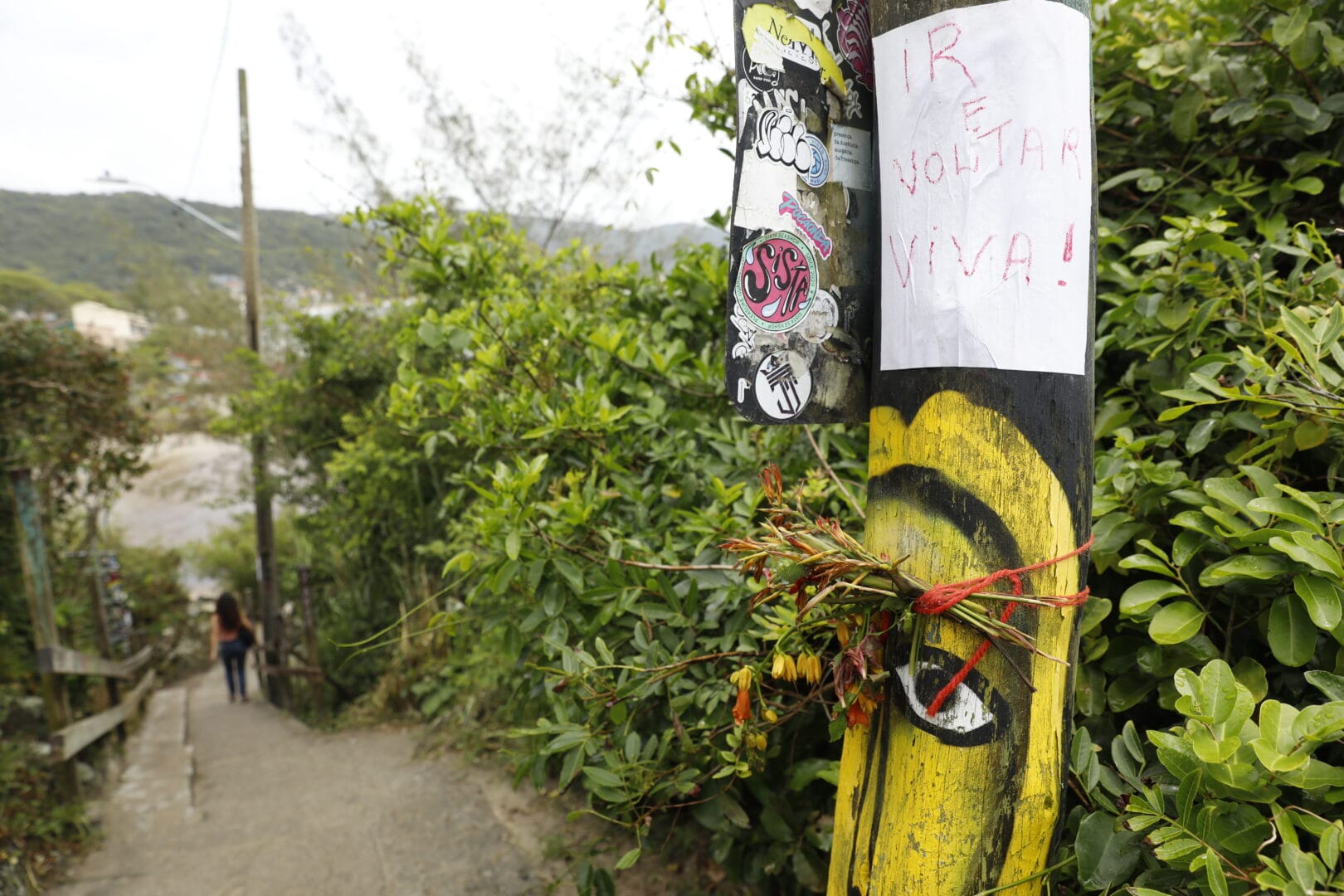Morte de Catarina Kasten abala comunidade da Praia do Matadeiro, no Sul da Ilha, em Florianópolis